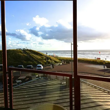 Strandhuis * Egmond aan Zee